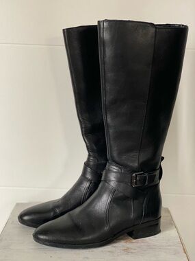Classic Black Leather Knee-High Boots - Women's
